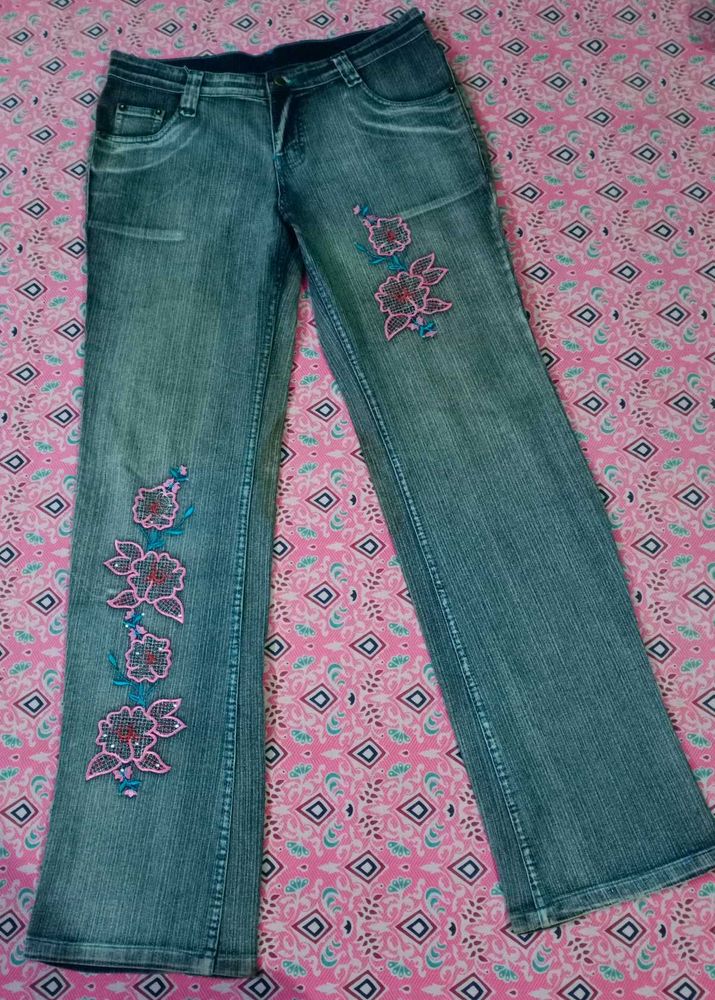 ✨ Iconic Vintage Y2K Flare Jeans ✨