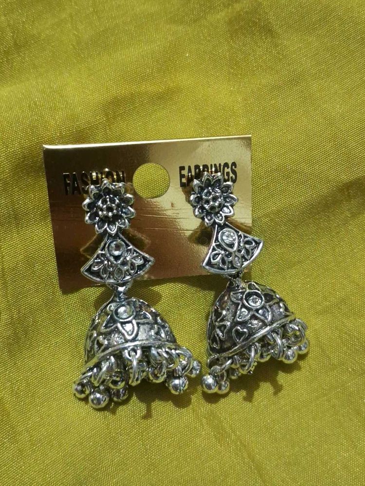 Silver Jhumka Earrings