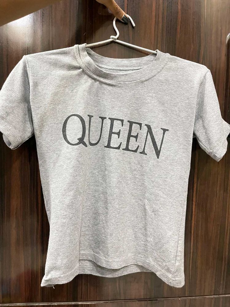 Queen Graphic Tee