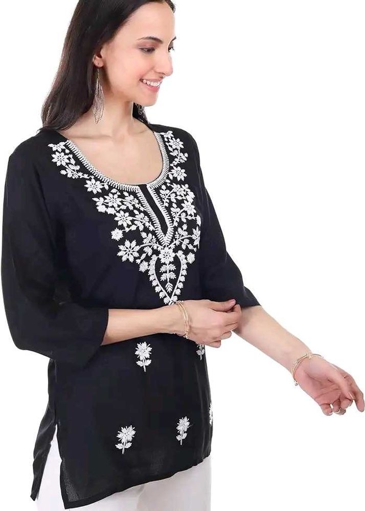 Elegant Black Embroidered Kurta