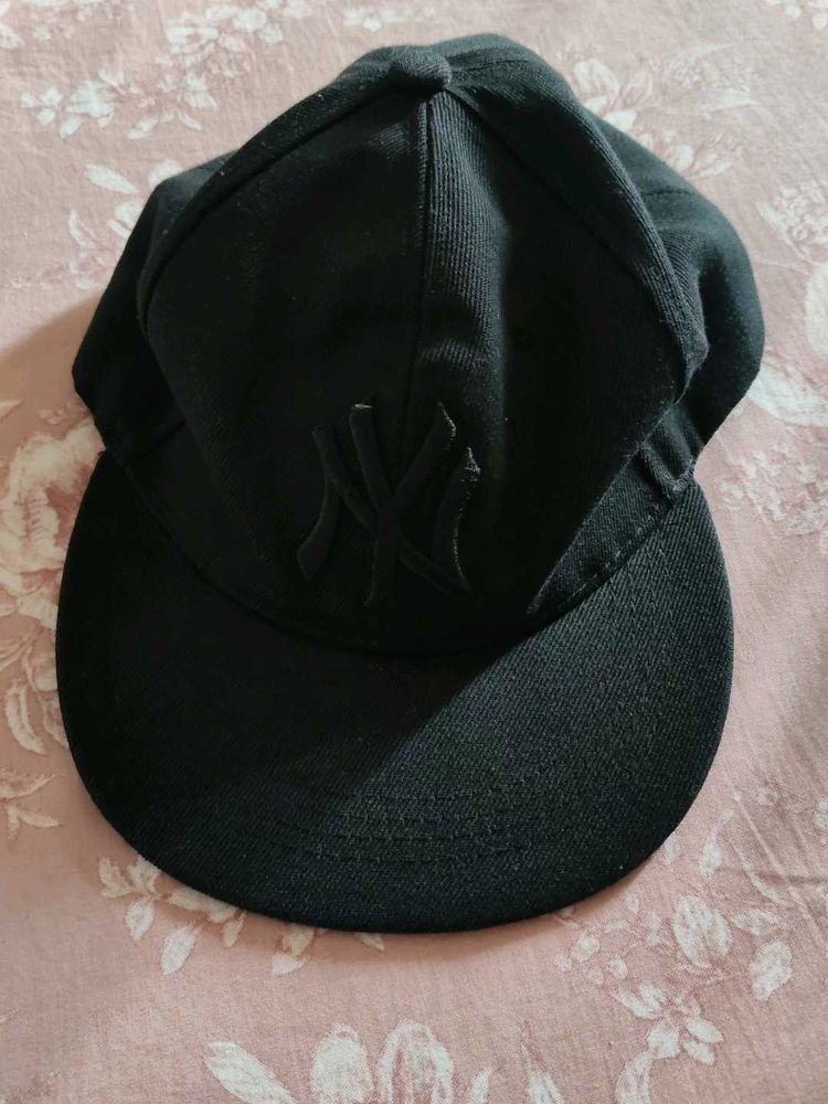 New York Yankees Black Cap