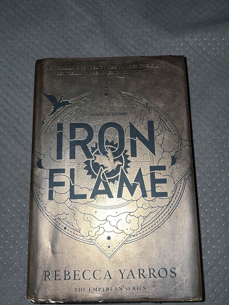 IRON FLAME HARD COVER ORIGINAL BY REBBECCA YARROS