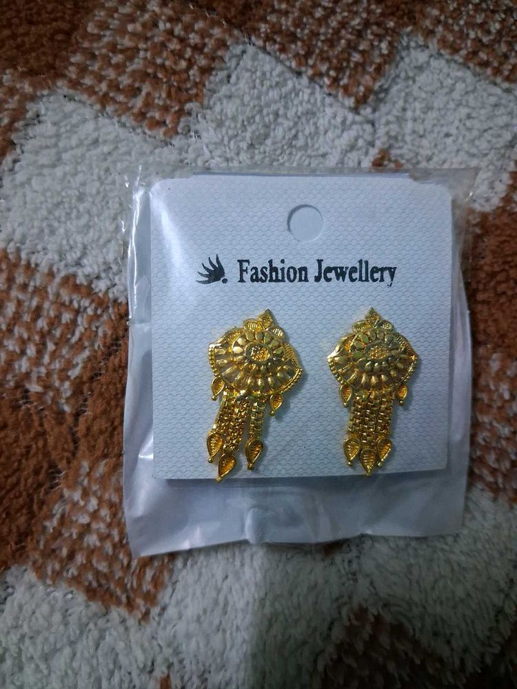 Golden Fashion Earring