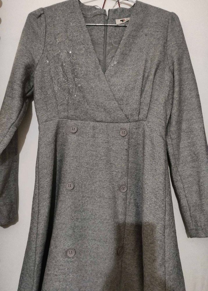 Elegant Grey Midi Dress