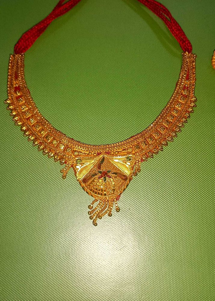 Elegant Gold-Plated Necklace