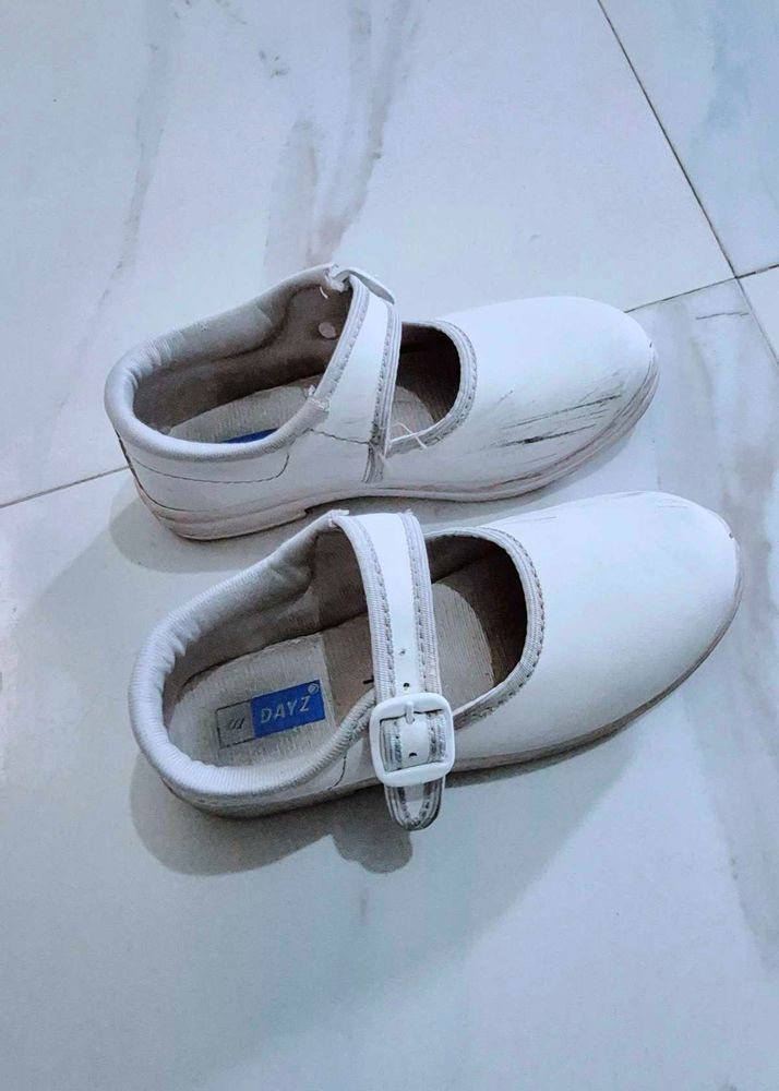 Black And White Casual School Shoes Girls. 2 Pairs