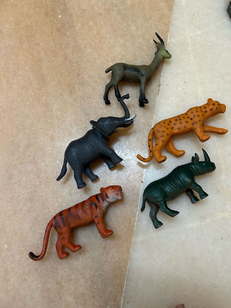 Plastic Animal Figure Set