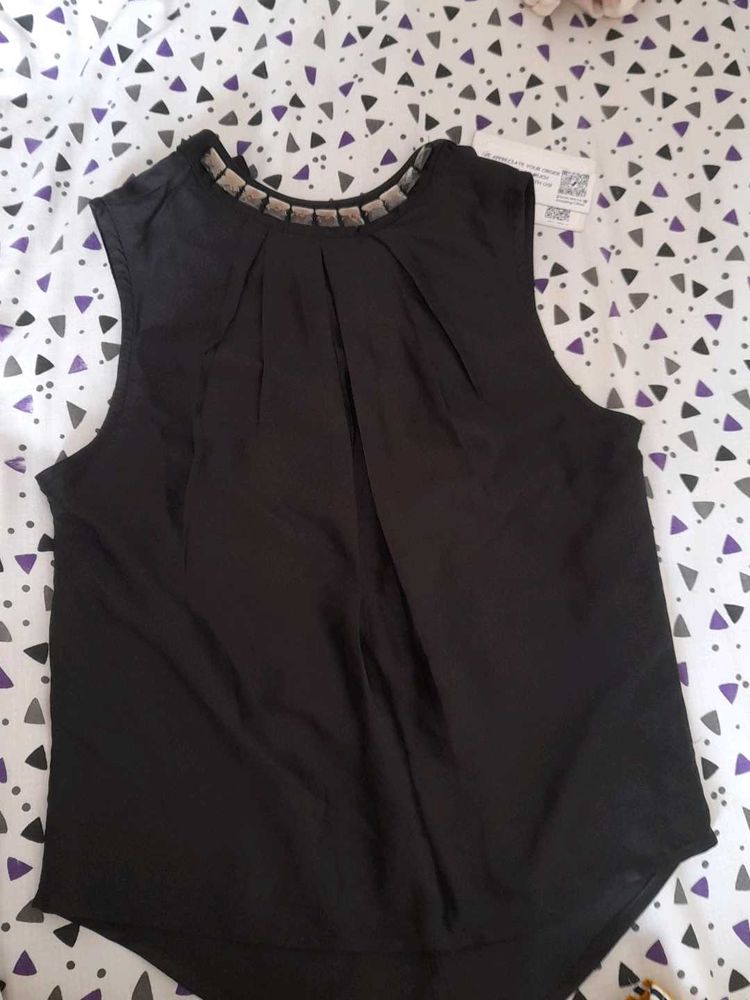 Sleeveless Black A Line Top