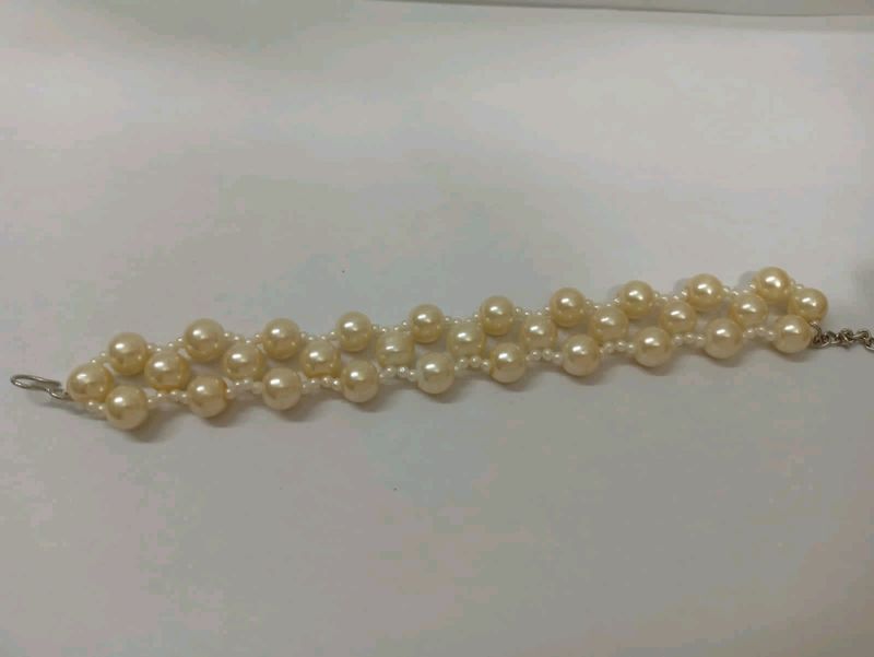 Aesthetic Pearl Bracelet ✨ Pack Of 1 [Adjustable]