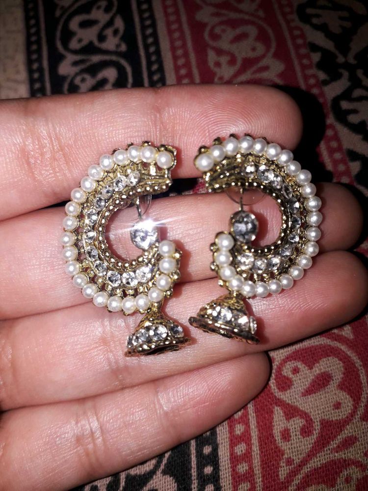 White Classic Earrings