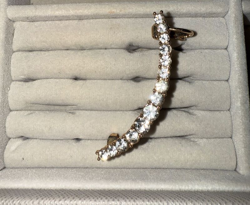 Zara Crystals Ear Climber