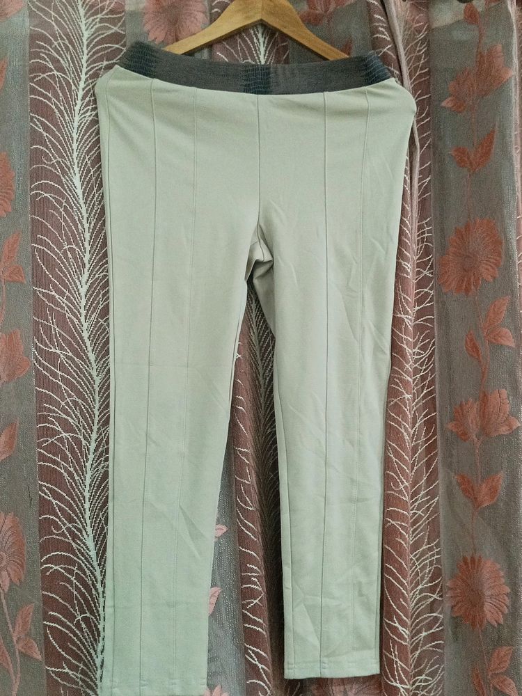 BEIGE TROUSER/JEGGING FOR WOMEN🧎‍♀️