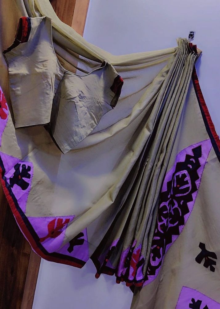 Elegant Ethnic Saree with Blouse