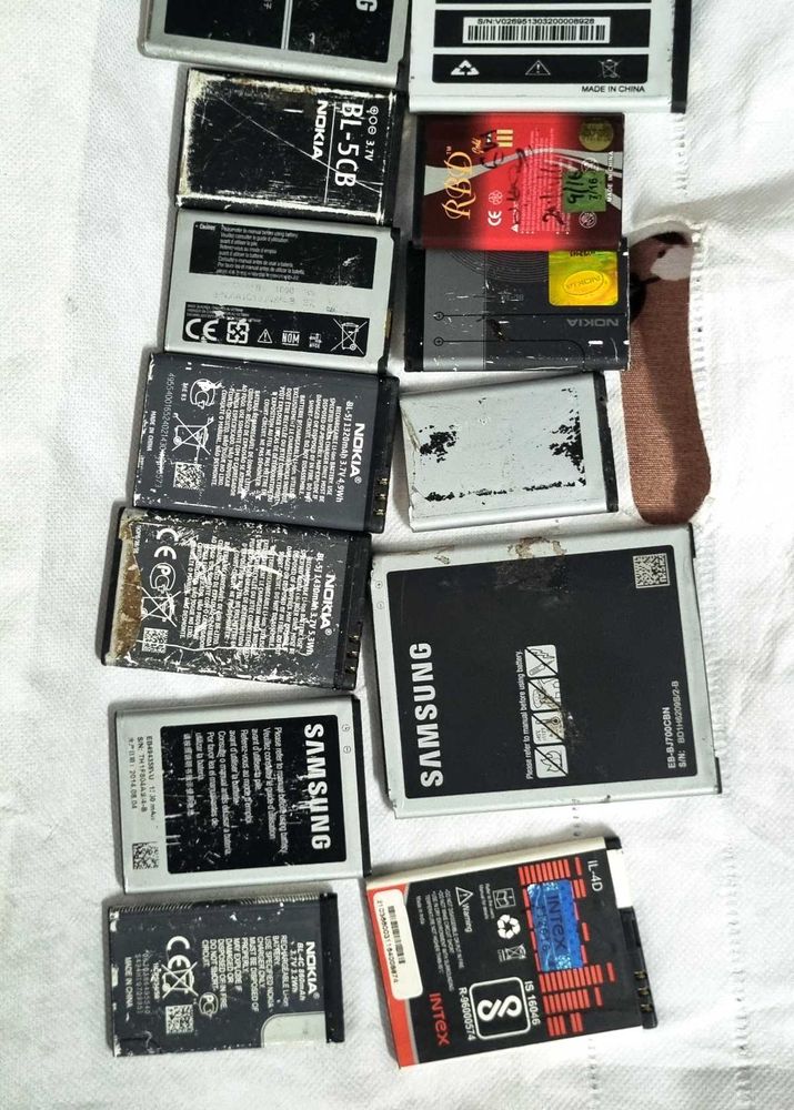 Mixed Lot of Phone Batteries