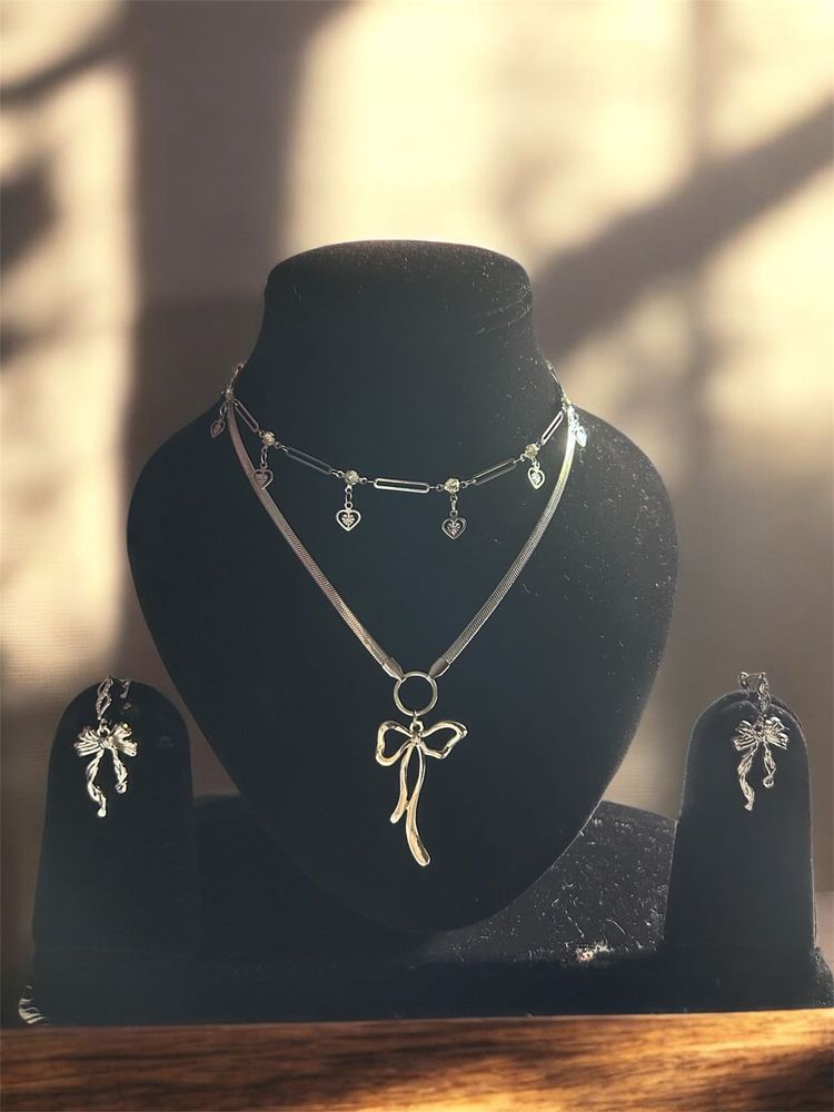 Silver Bow Necklace &amp; Earring Set