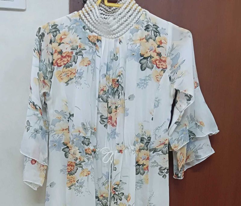 PRICE DROP!! Korean Floral Top!!