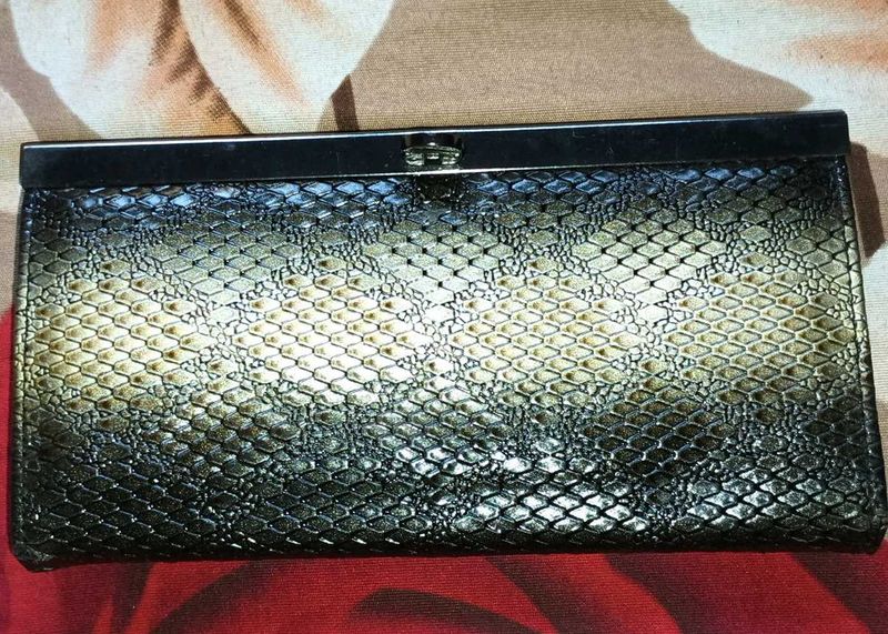 Stylish Patterned Clutch