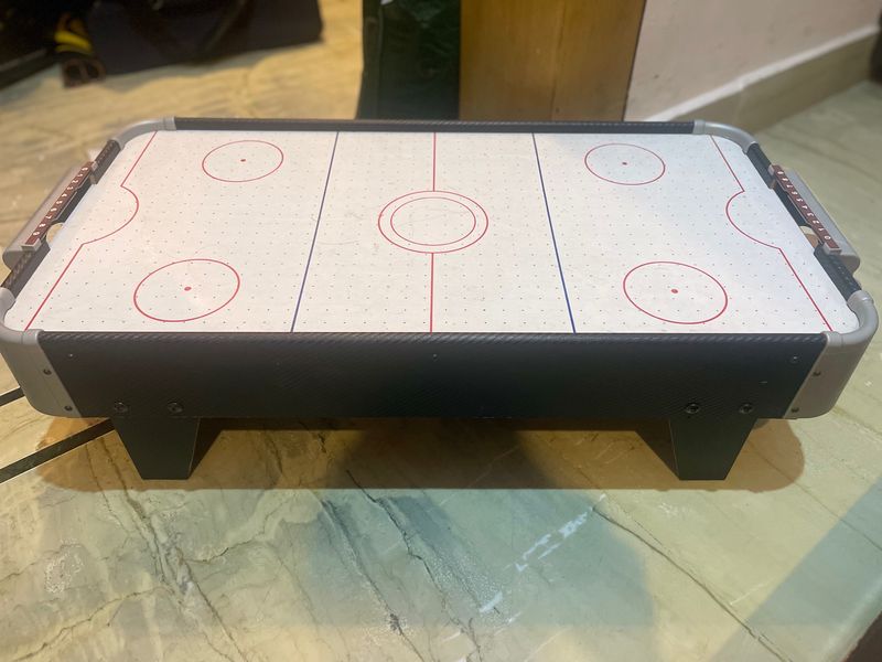 Hamleys Air hockey