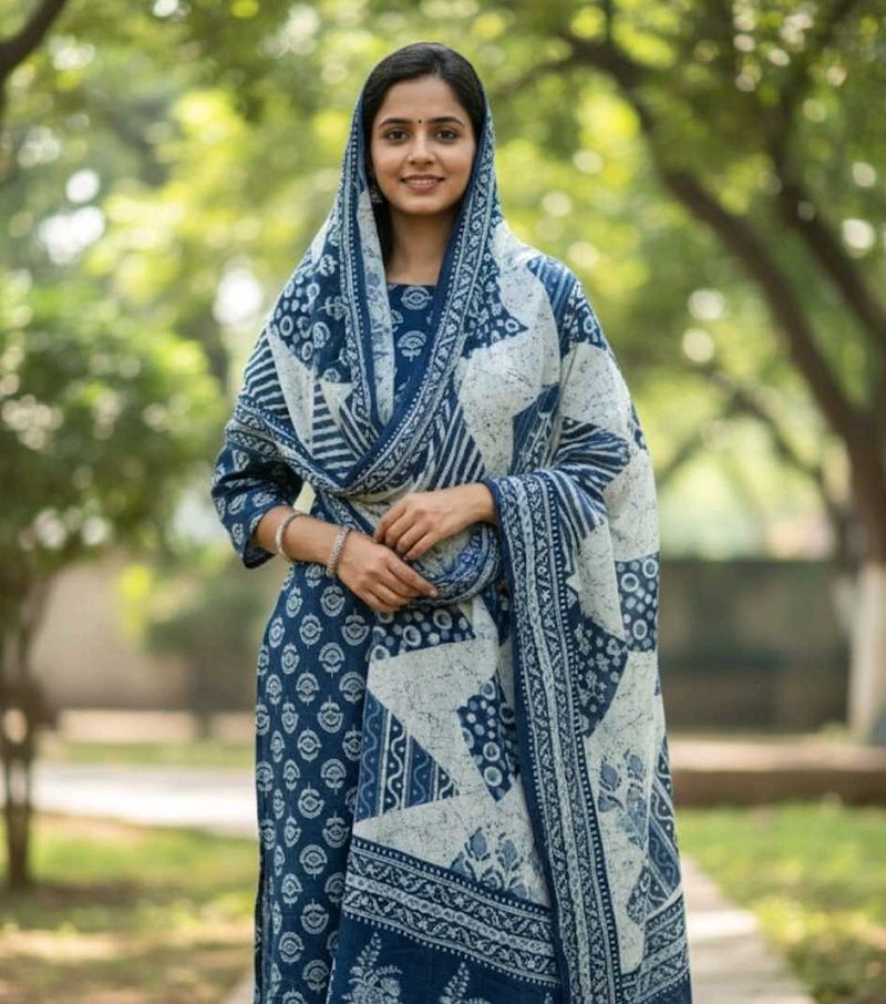 Elegant Blue Printed Kurta Set
