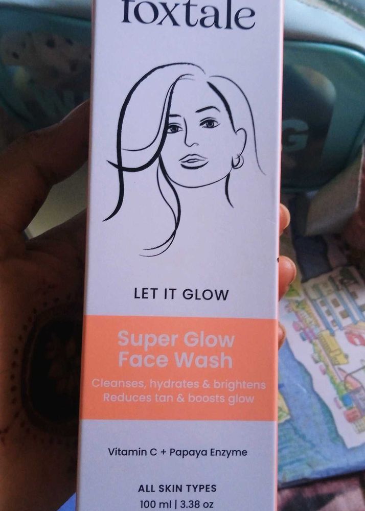 Foxtale SuperGlow Face Wash