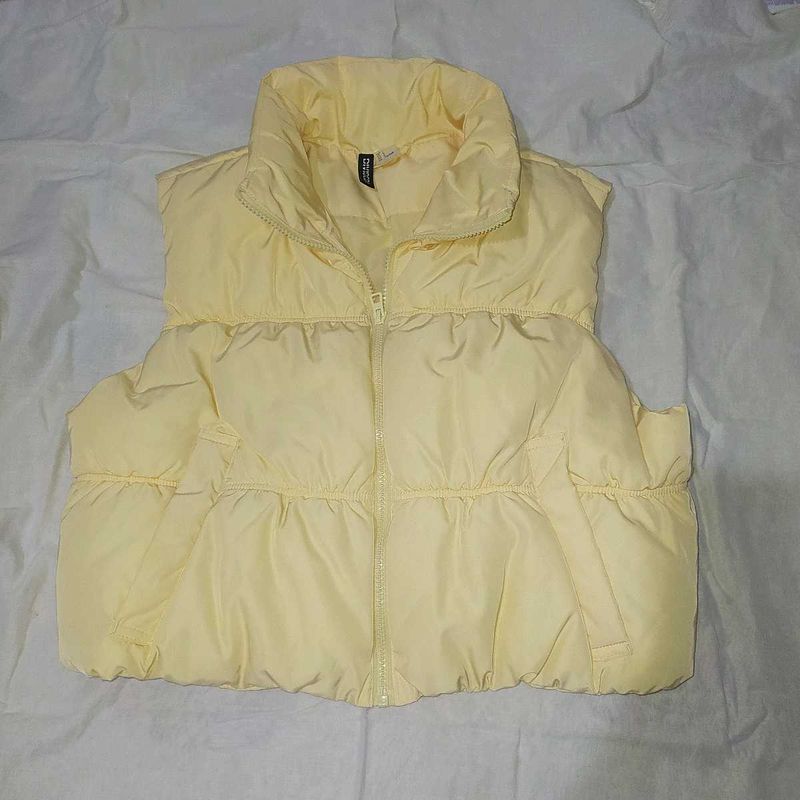 H&amp;M Half Puffer Jacket