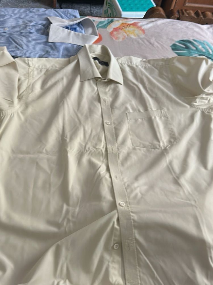 Men&#39;s Casual Shirt