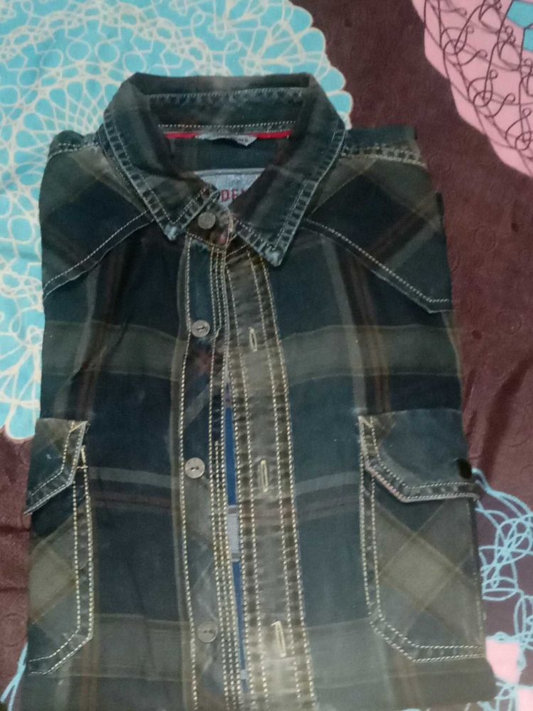 Men&#39;s Plaid Shirt