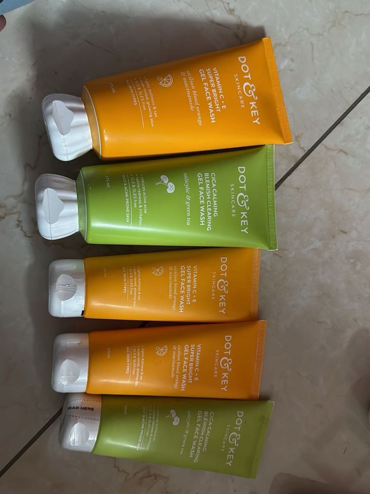 Dot &amp; Key Face Wash