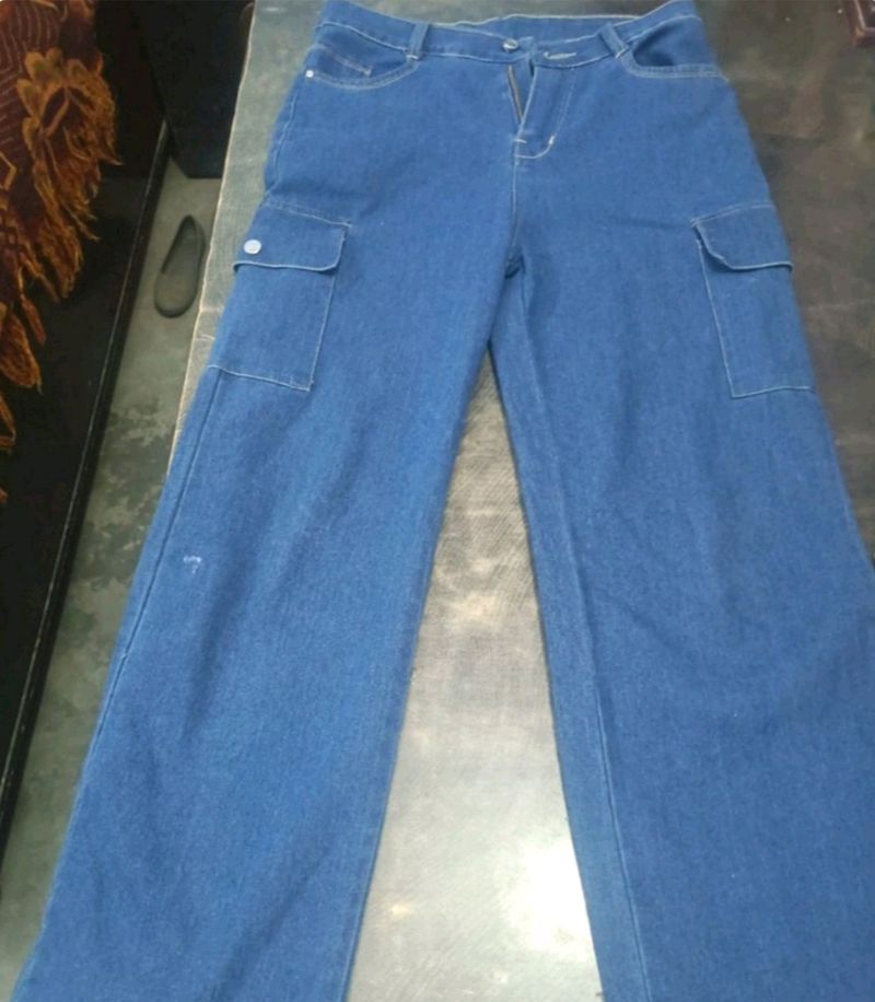 HIGH WAIST CARGO JEANS