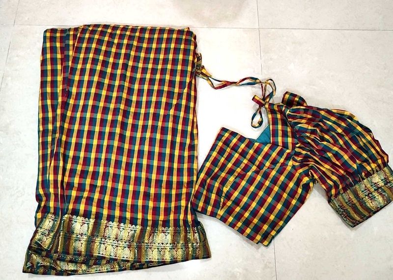 Checked Saree with Blouse Piece
