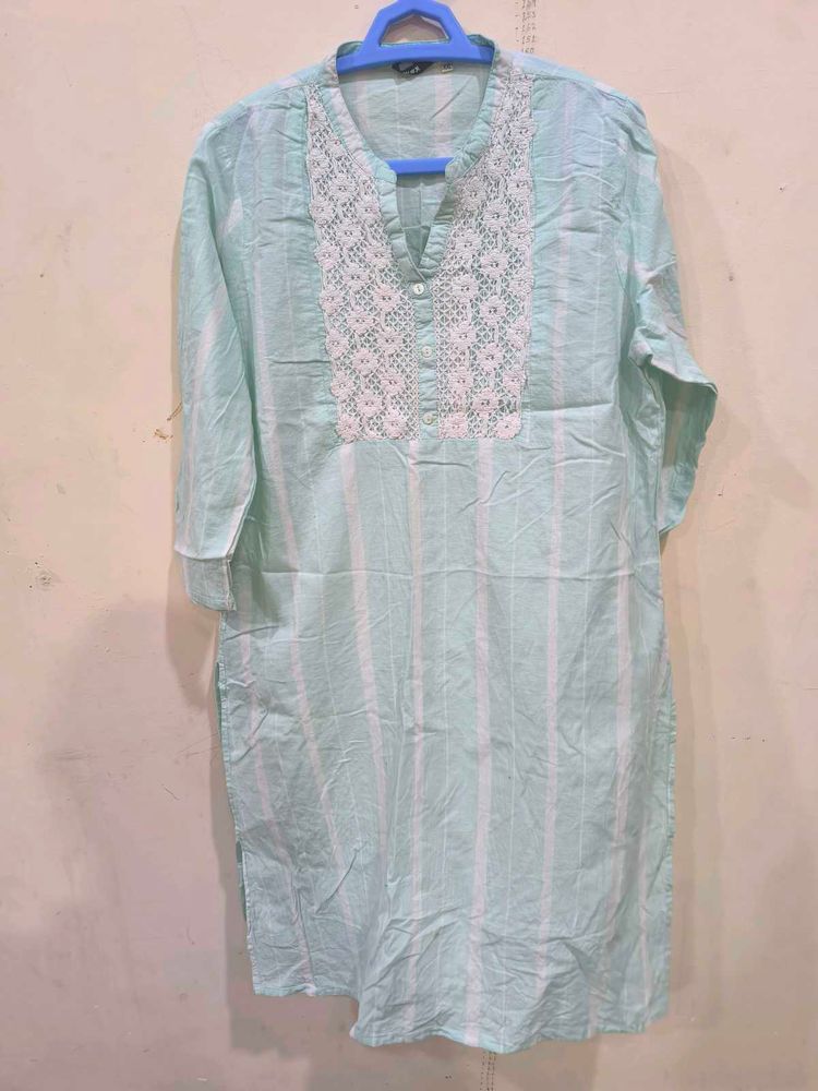 Blue and white striped kurti.
