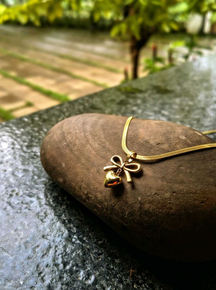 Anti tarnished  Golden Heart Charm Necklace