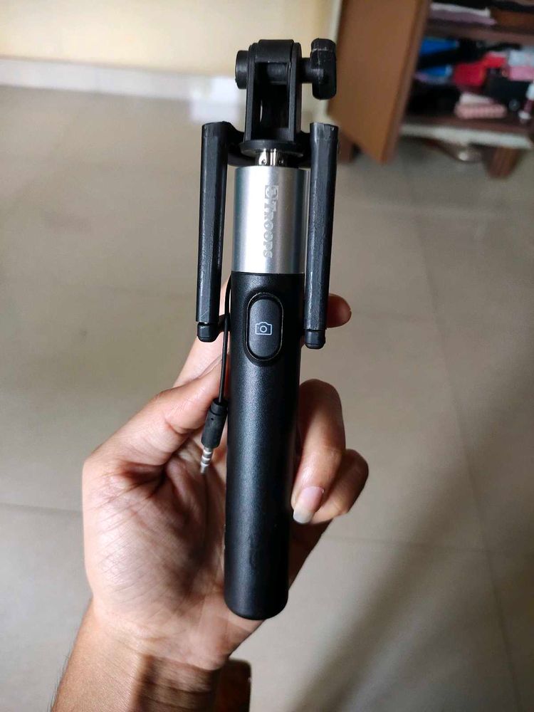 selfie stick