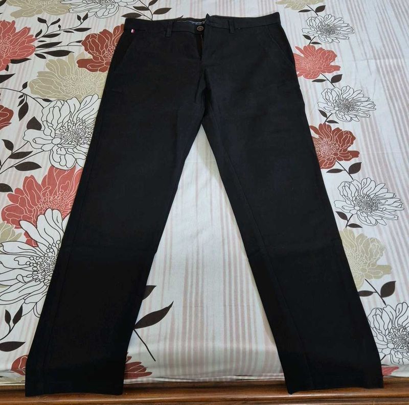Netplay Black Chinos