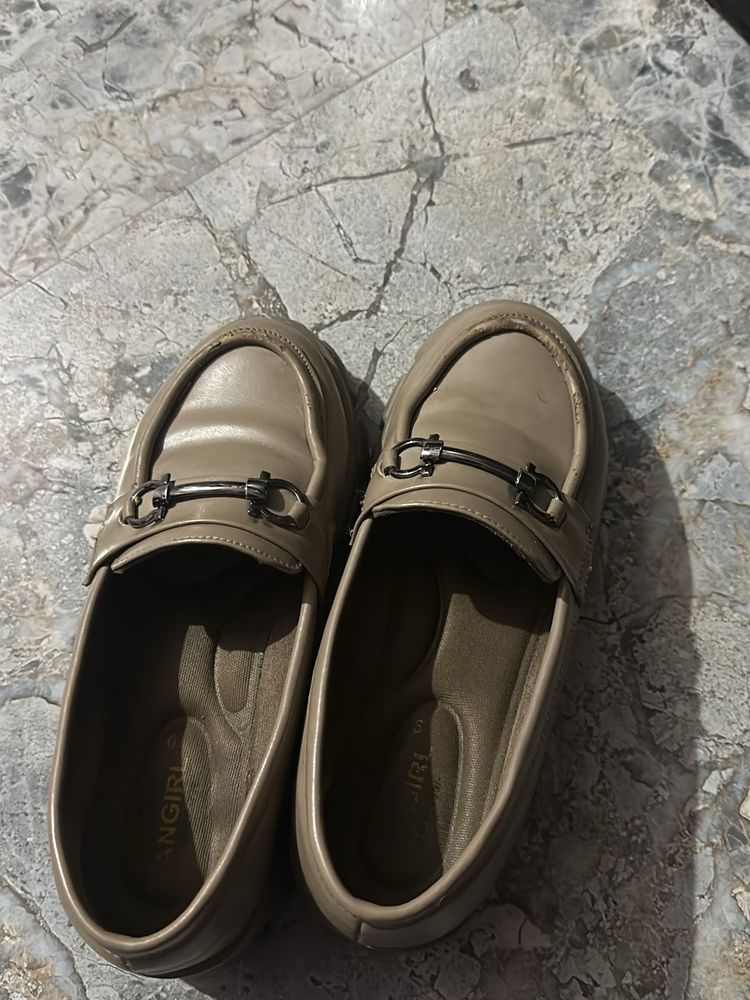 Tan Loafers - Classic &amp; Comfy