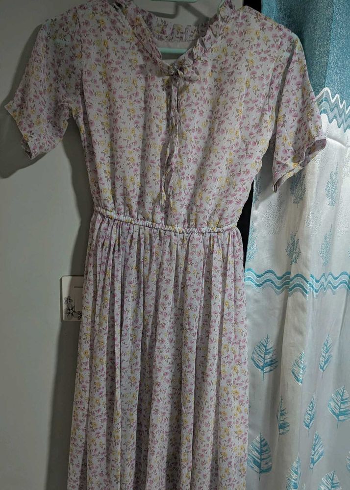 Pinteresty Lavender Mid Floral Dress