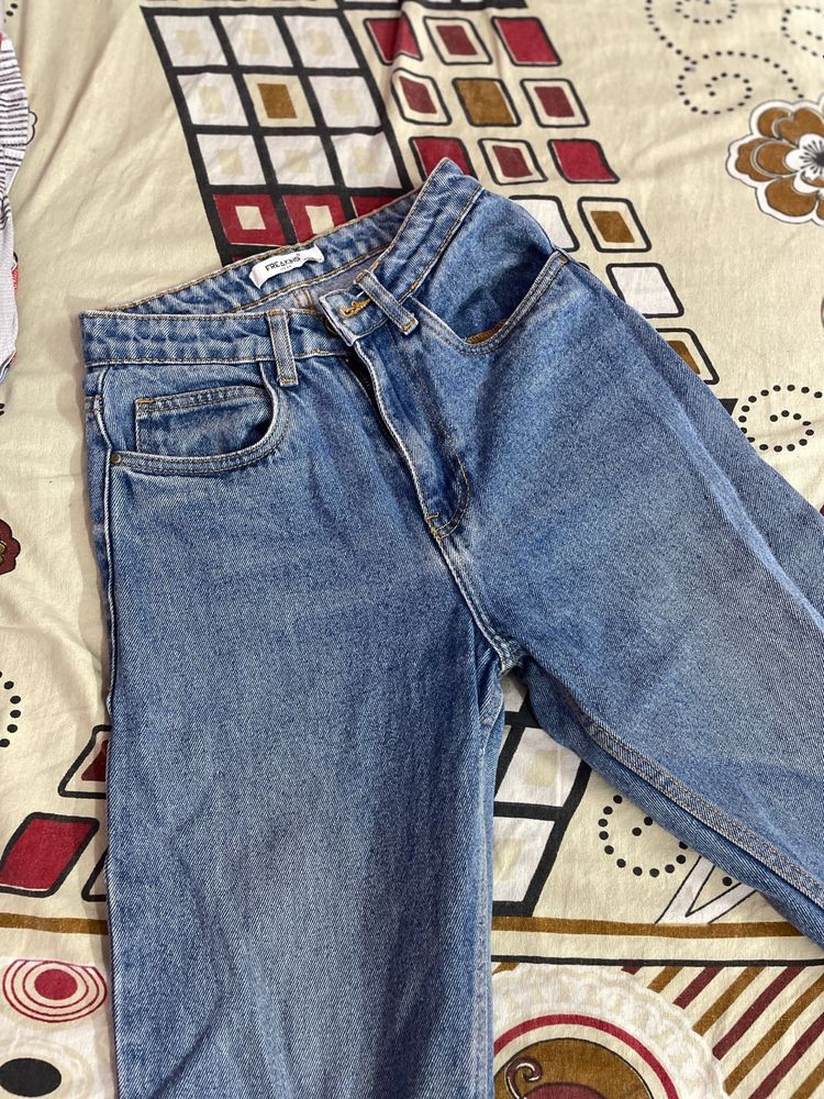 Vintage Light Wash Jeans
