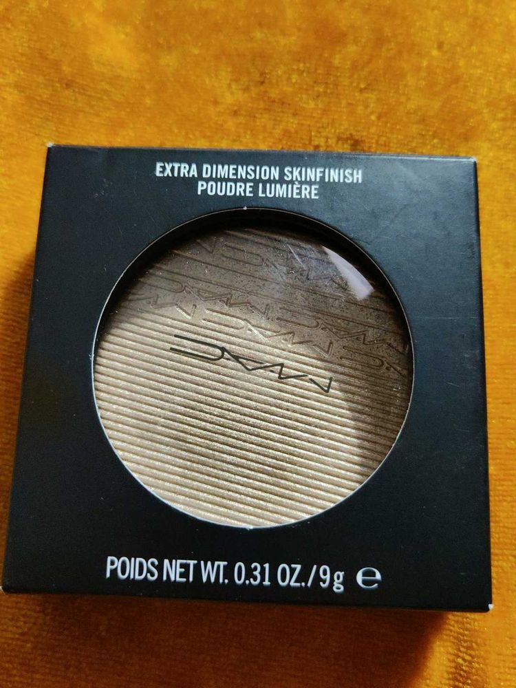 Mac extra dimension skin finish powder