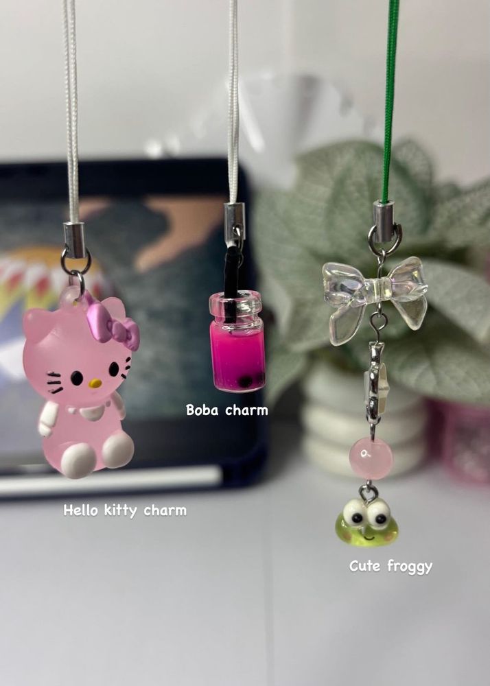 Beaded Phone Charm/ Hello Kitty
