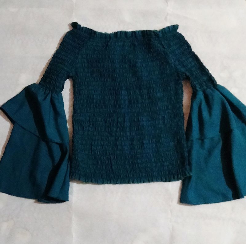 Off Shoulder Crop Top❤️