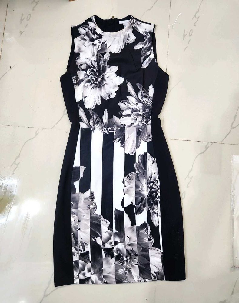H&amp;M Floral Print Bodycon Dress