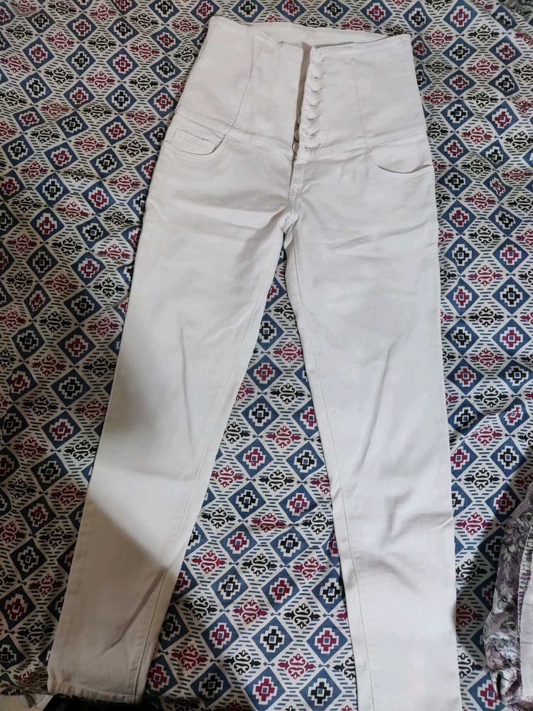 White High-Waisted Button Jeans