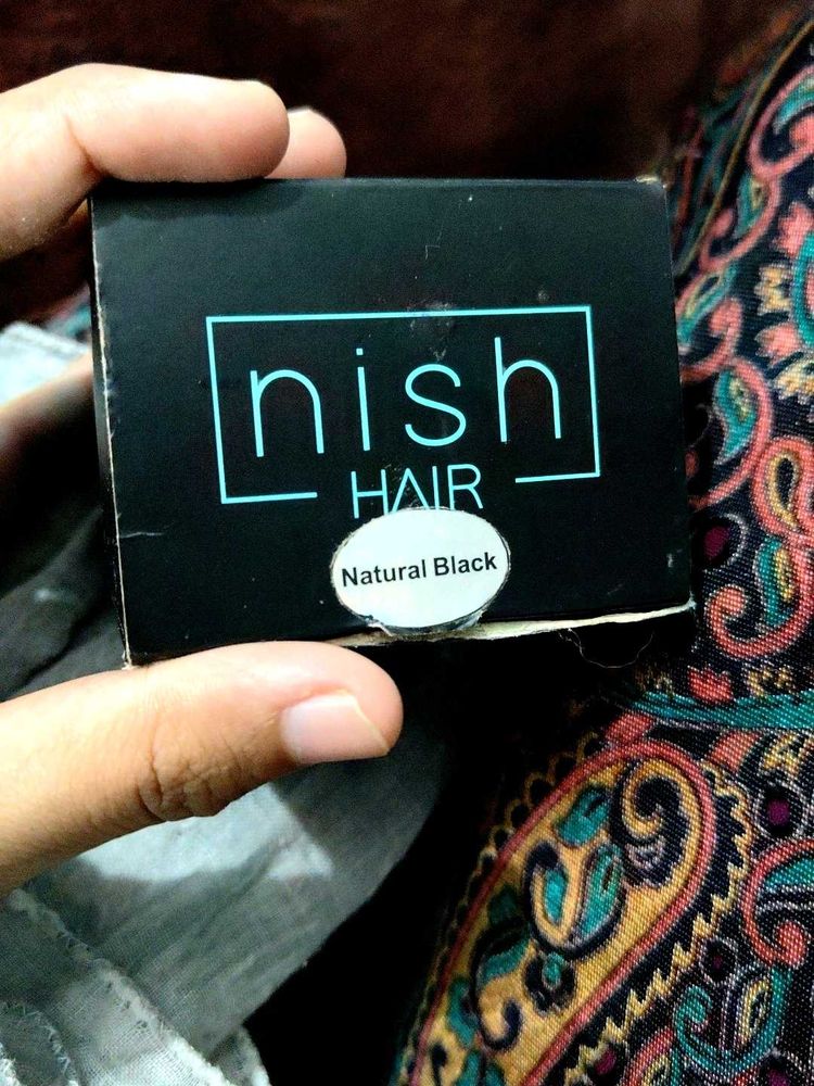 I am selling a nish hairline powder