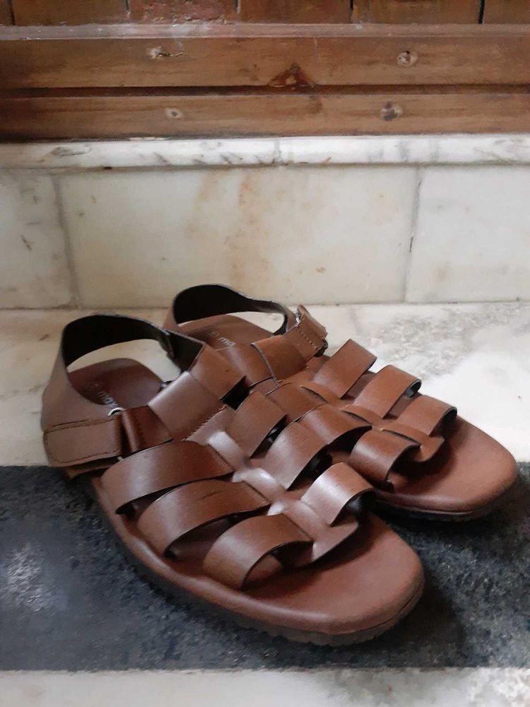 max men&#39;s UK9 sandal