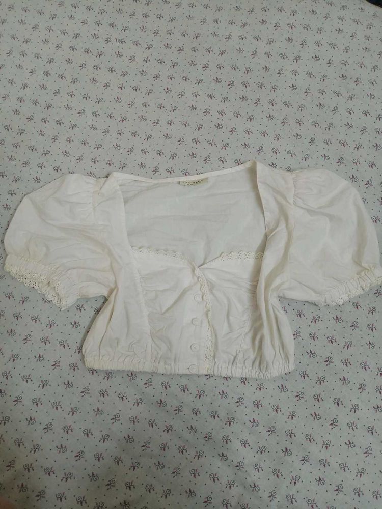 Women&#39;s White Puff Top