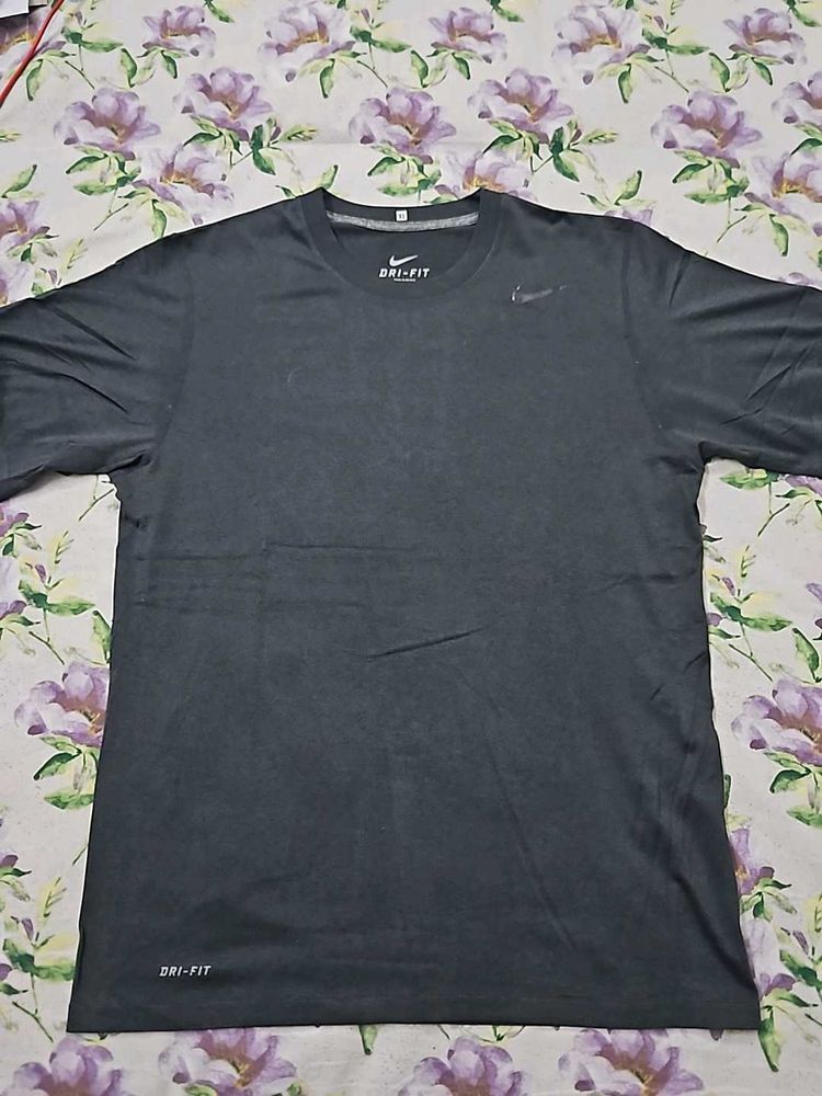 Nike Dri-fit Tshirt