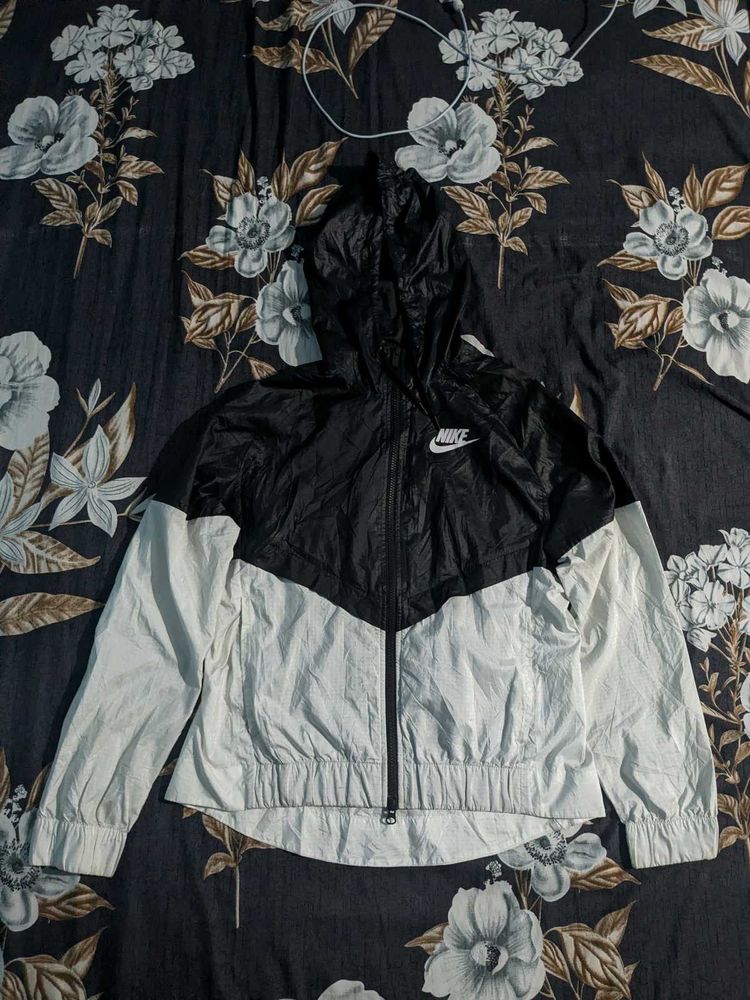 Nike Windrunner Jacket