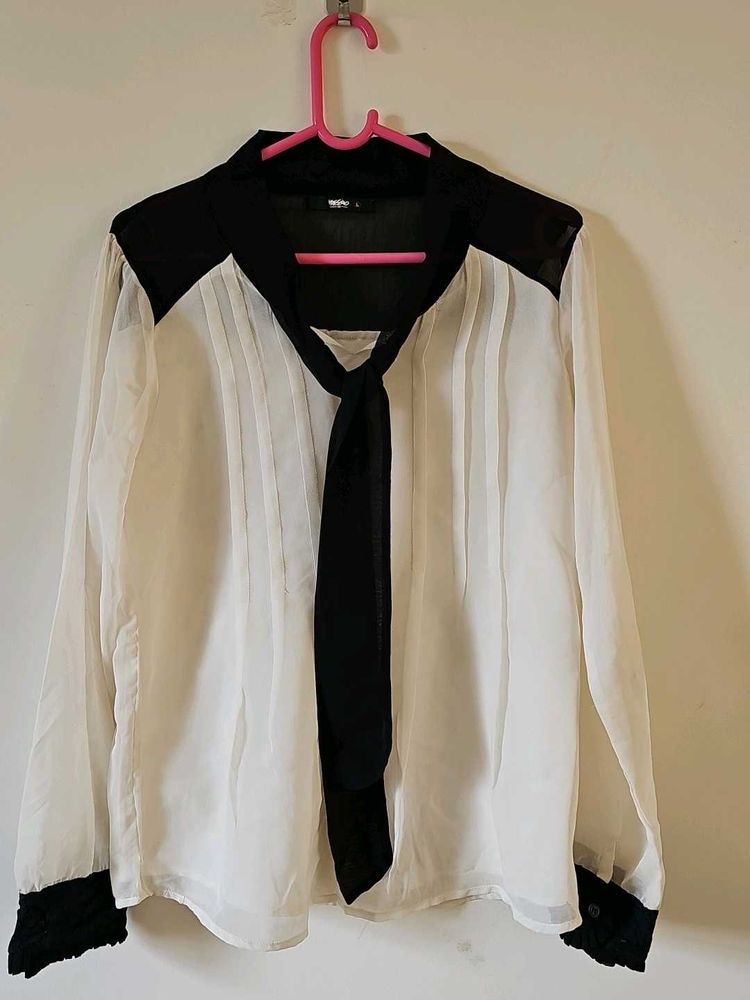 Chic Black &amp; White Blouse