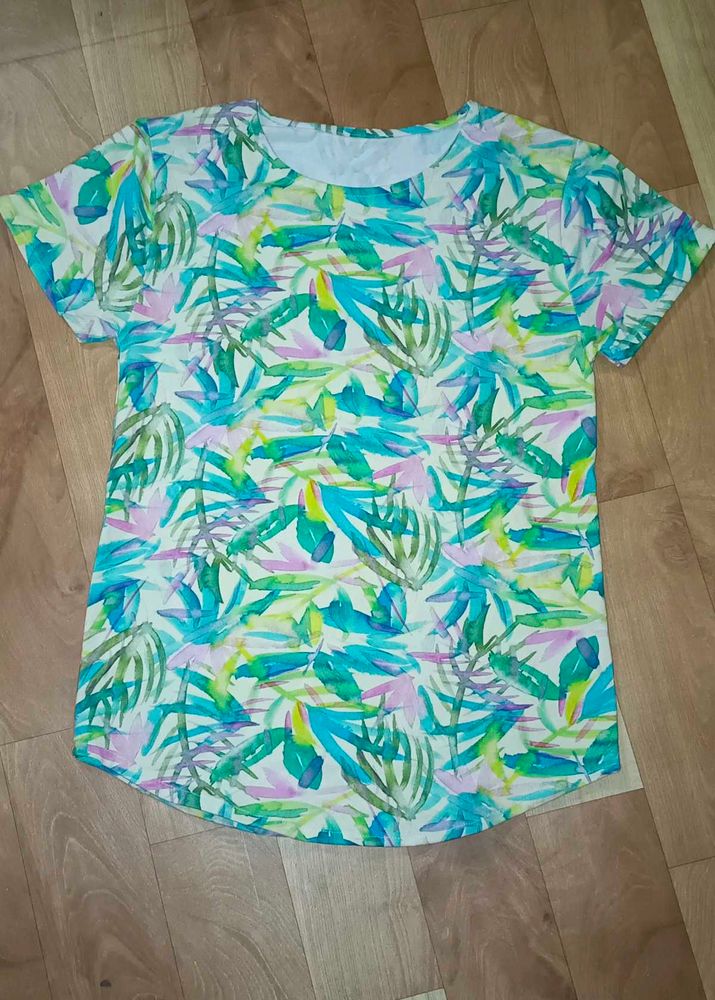 T Shirt For Girls- New ( Clearance sale)