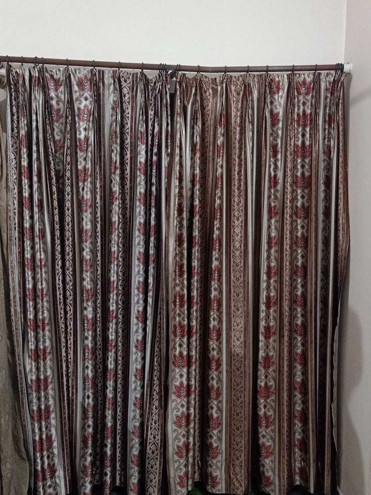 2 Curtains